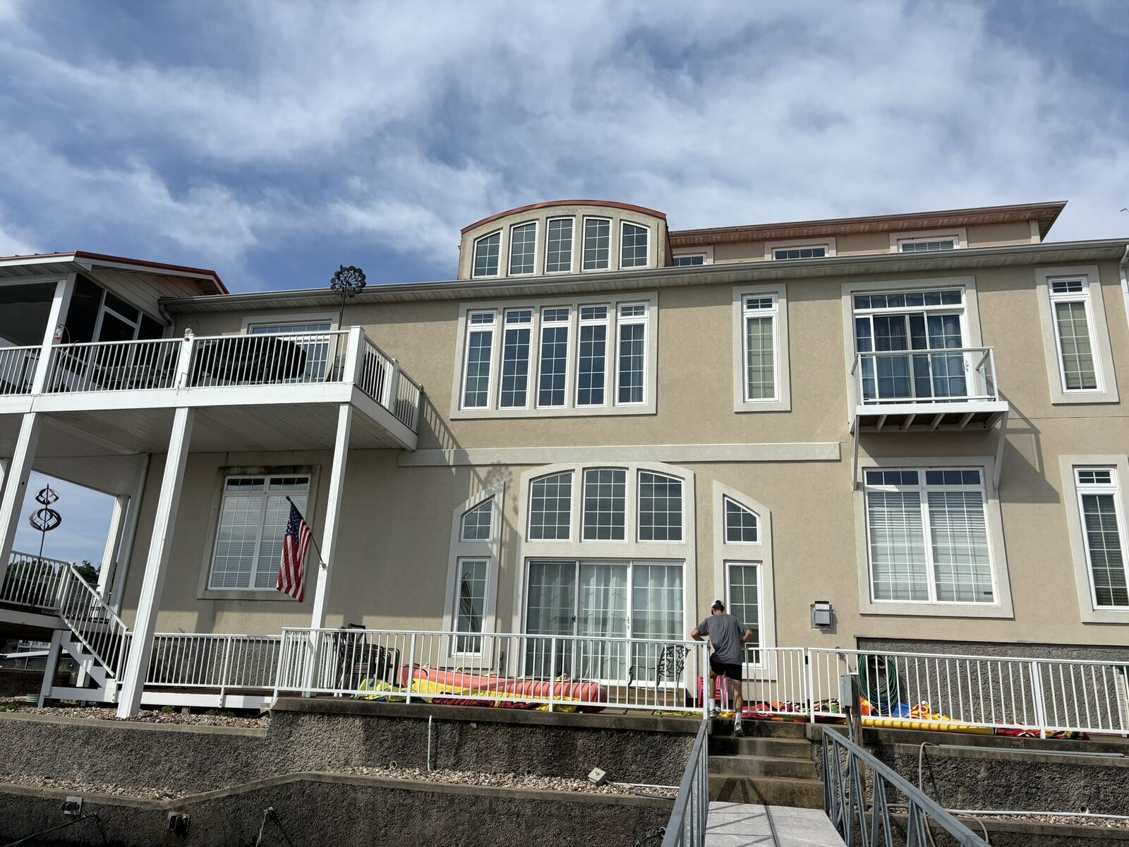 Waterfront condo building soft wash — TruShine commercial washing